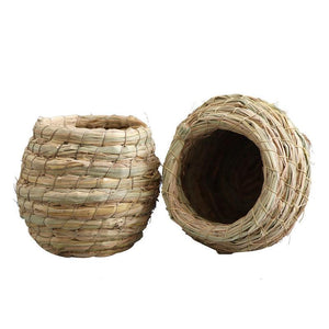 Cozy Straw Haven: Hand-Woven Warm Bird Nest-3