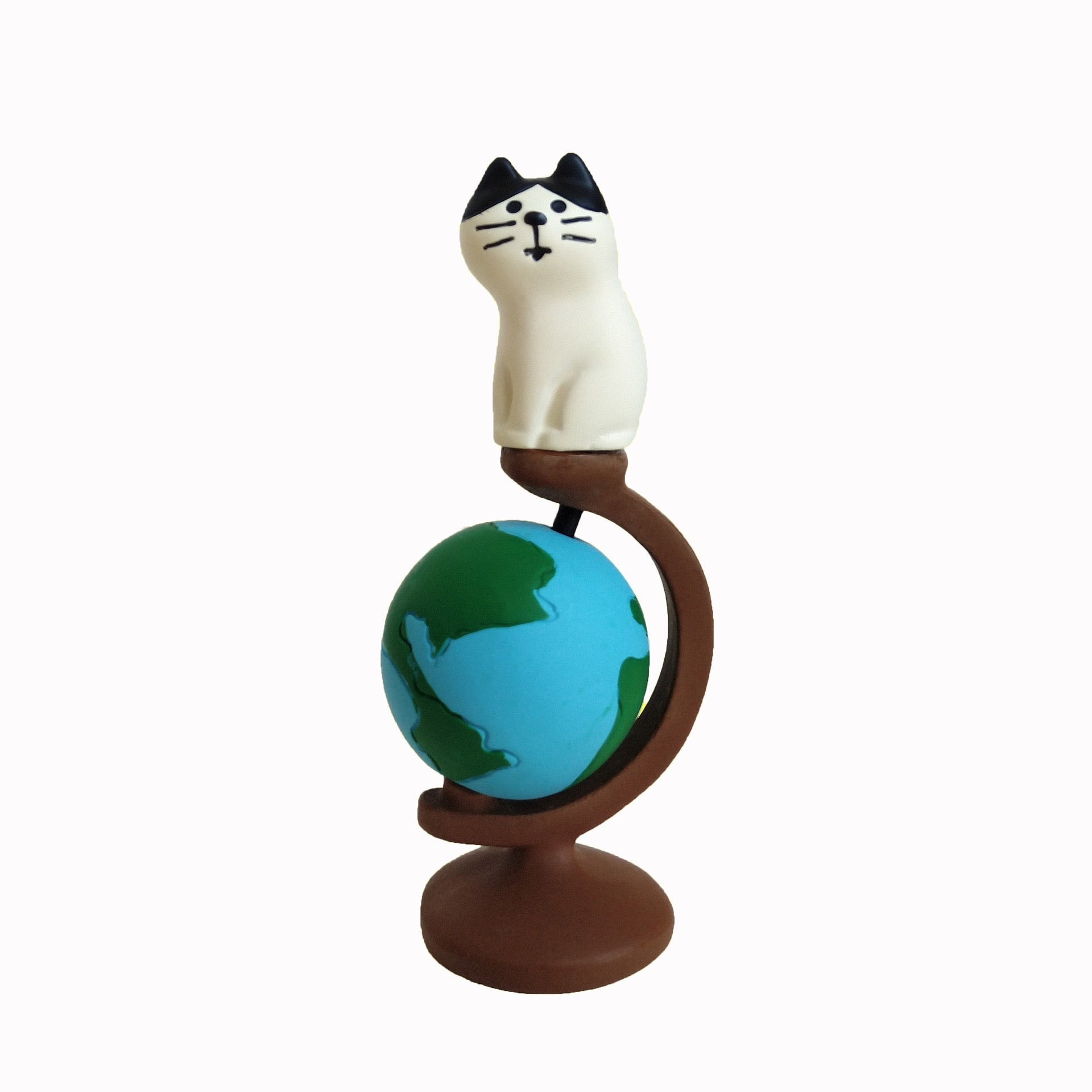 PAWSOME FIGURINES - #97-0