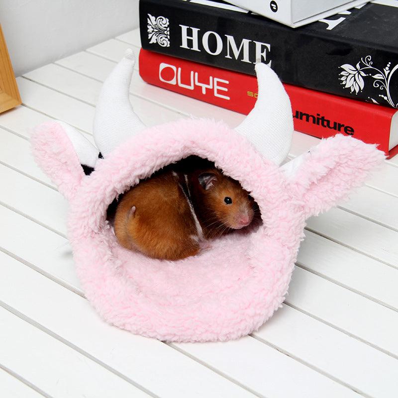 Cozy Haven For Small Animals: Warm Plush Pet Nest For Guinea Pigs-1