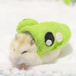 Cozy Critter Costumes For Your Adorable Hamster-0