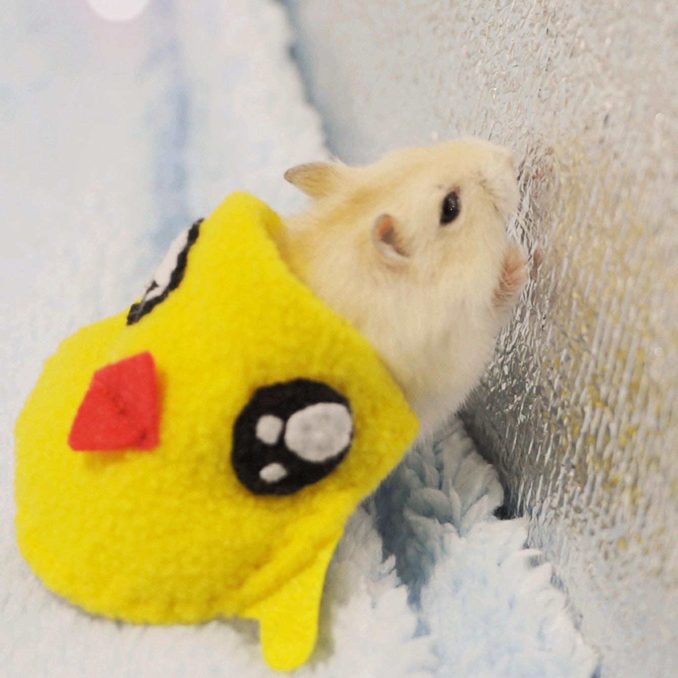 Cozy Critter Costumes For Your Adorable Hamster-7